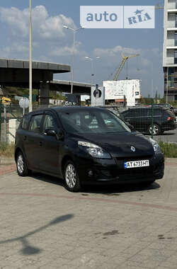 Минивэн Renault Scenic 2010 в Ивано-Франковске