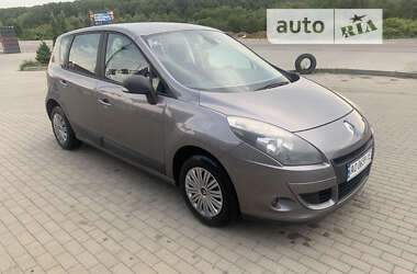 Минивэн Renault Scenic 2010 в Мукачево