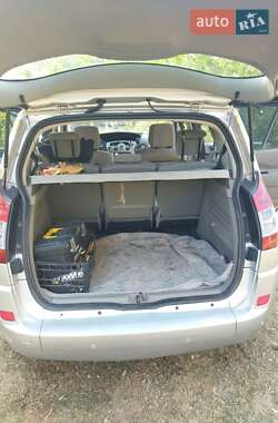 Минивэн Renault Scenic 2006 в 