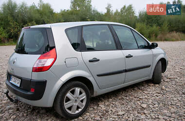 Минивэн Renault Scenic 2005 в 