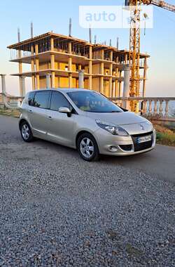 Мінівен Renault Scenic 2010 в Одесі