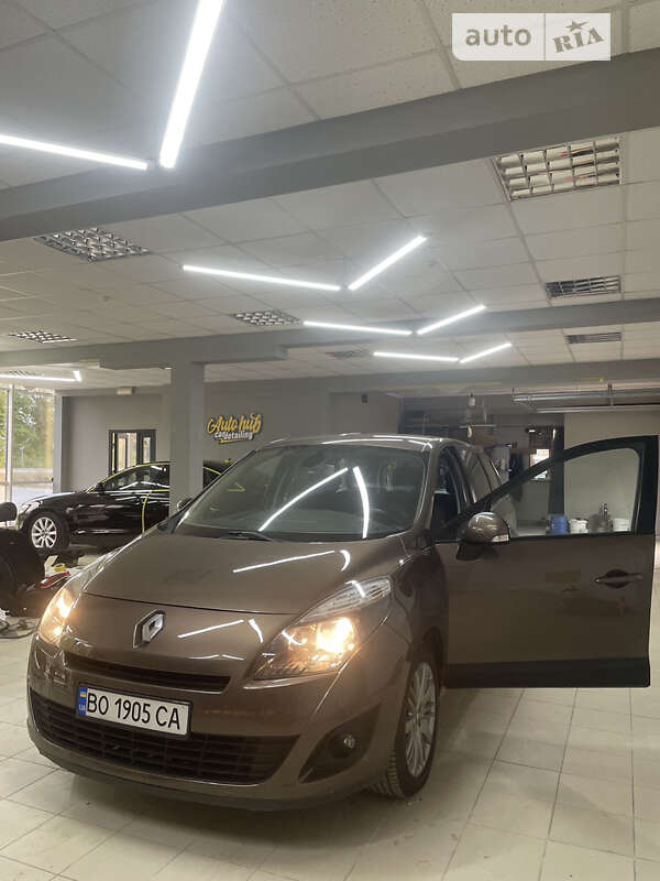 Минивэн Renault Scenic 2010 в Чорткове