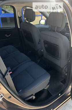 Минивэн Renault Scenic 2010 в 