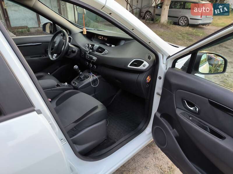 Минивэн Renault Scenic 2012 в Василькове