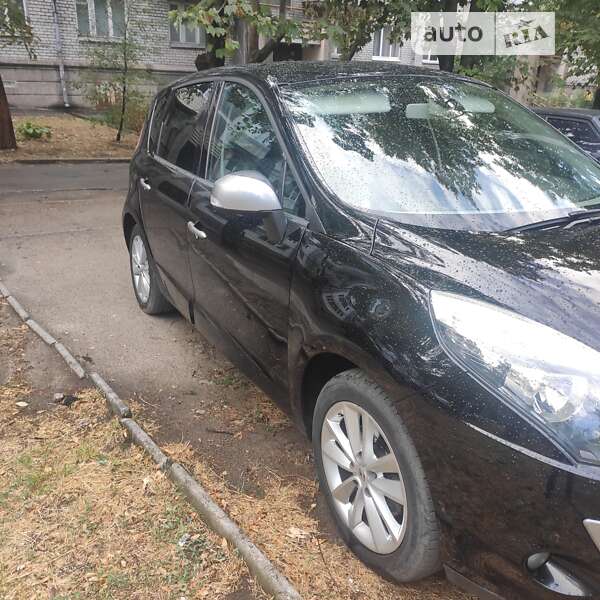Минивэн Renault Scenic 2010 в Запорожье