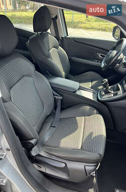 Мінівен Renault Scenic 2017 в 