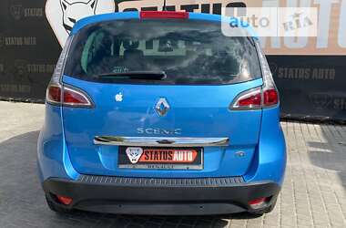 Минивэн Renault Scenic 2015 в 