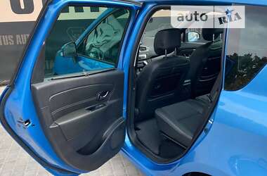 Минивэн Renault Scenic 2015 в 