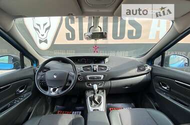 Минивэн Renault Scenic 2015 в 