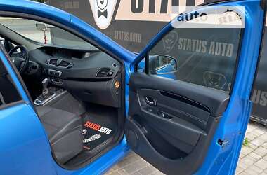 Минивэн Renault Scenic 2015 в 