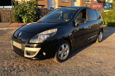 Минивэн Renault Scenic 2009 в 
