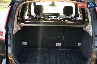 Минивэн Renault Scenic 2009 в 