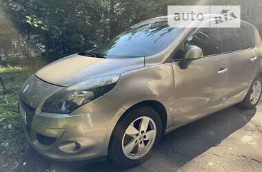 Минивэн Renault Scenic 2009 в Киеве