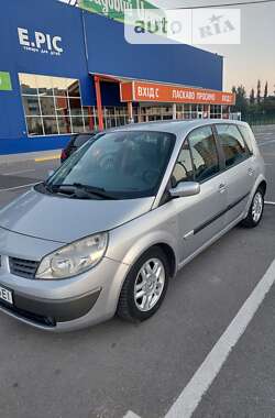 Минивэн Renault Scenic 2005 в 
