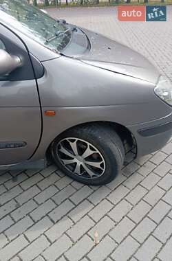 Минивэн Renault Scenic 2001 в 