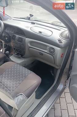 Мінівен Renault Scenic 2001 в Дрогобичі