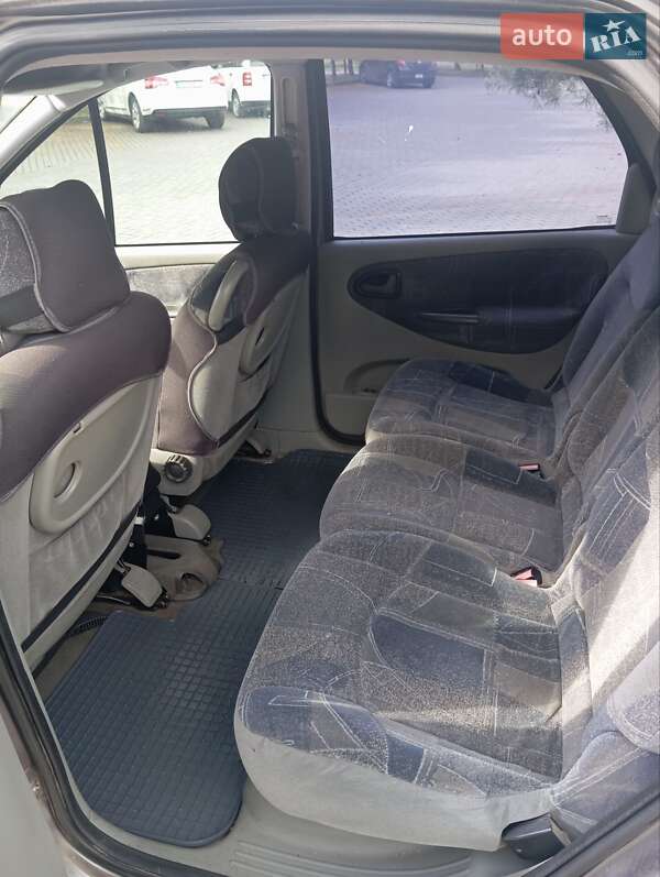 Минивэн Renault Scenic 2001 в Дрогобыче фото 17 Минивэн Renault Scenic 2001 в Дрогобыче