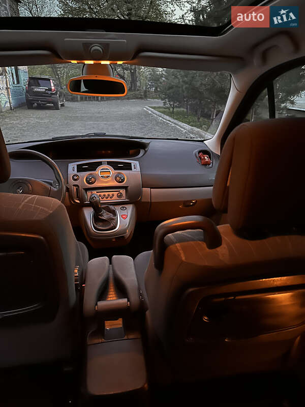 Мінівен Renault Scenic 2005 в Луцьку