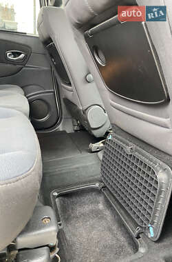 Минивэн Renault Scenic 2010 в 
