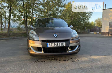 Минивэн Renault Scenic 2010 в Запорожье