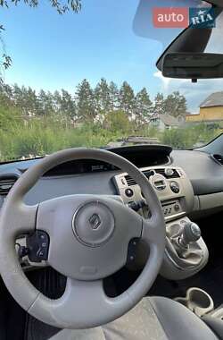 Минивэн Renault Scenic 2009 в 
