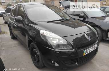 Мінівен Renault Scenic 2011 в Києві