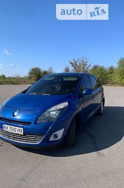 Минивэн Renault Scenic 2011 в Изяславе