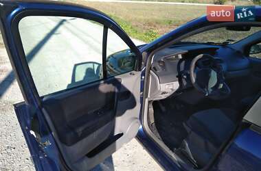 Минивэн Renault Scenic 2003 в 