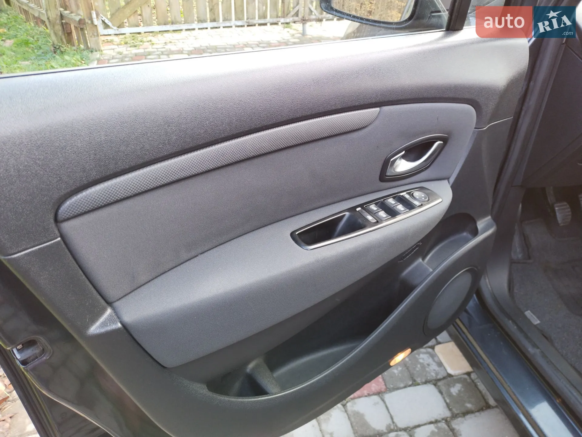 2010 Renault Scenic - мініатюра 12