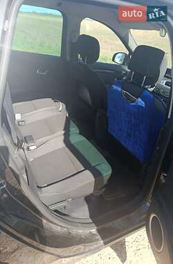 Минивэн Renault Scenic 2009 в 