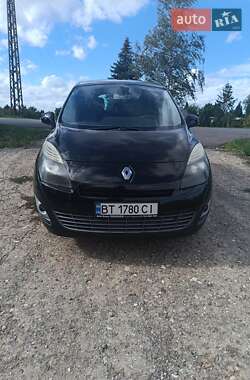 Минивэн Renault Scenic 2009 в 