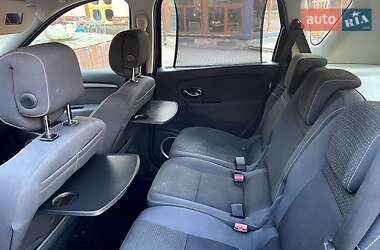 Минивэн Renault Scenic 2010 в 