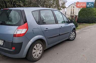 Минивэн Renault Scenic 2005 в 
