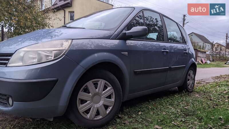 Минивэн Renault Scenic 2005 в Ровно