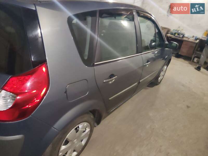 Минивэн Renault Scenic 2006 в Кегичевке