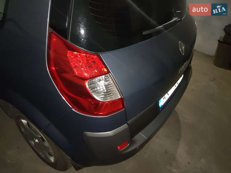 Минивэн Renault Scenic 2006 в Кегичевке