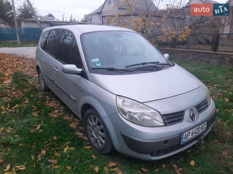 Минивэн Renault Scenic 2004 в 