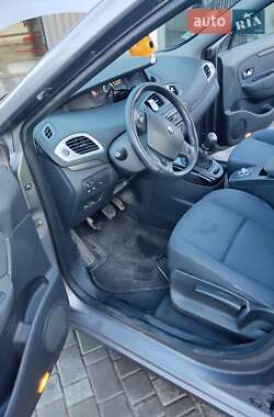 Мінівен Renault Scenic 2009 в  фото 16 Мінівен Renault Scenic 2009 в