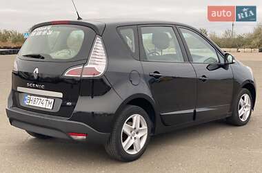 Минивэн Renault Scenic 2014 в 