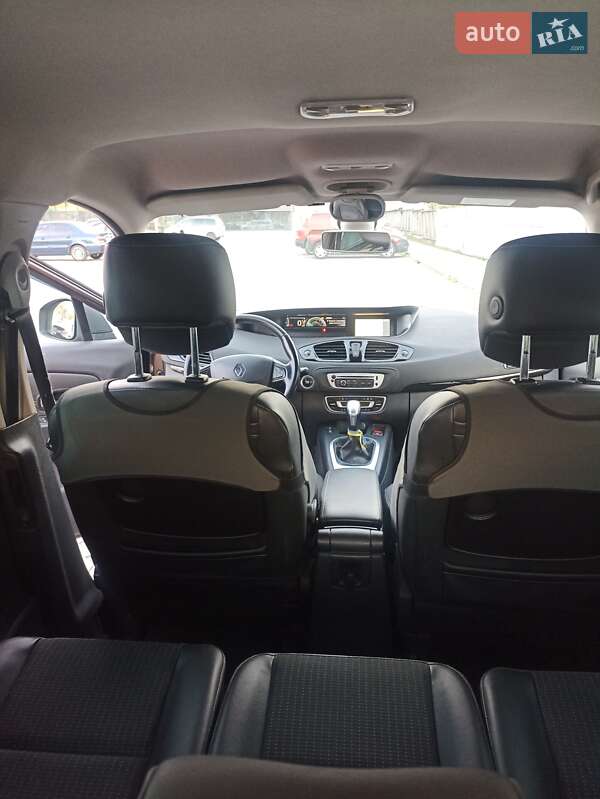 Минивэн Renault Scenic 2014 в Киеве