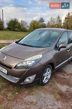 Минивэн Renault Scenic 2011 в Ровно