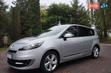 Минивэн Renault Scenic 2012 в Косове