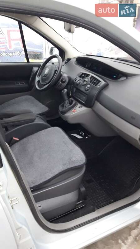 Минивэн Renault Scenic 2004 в Черновцах
