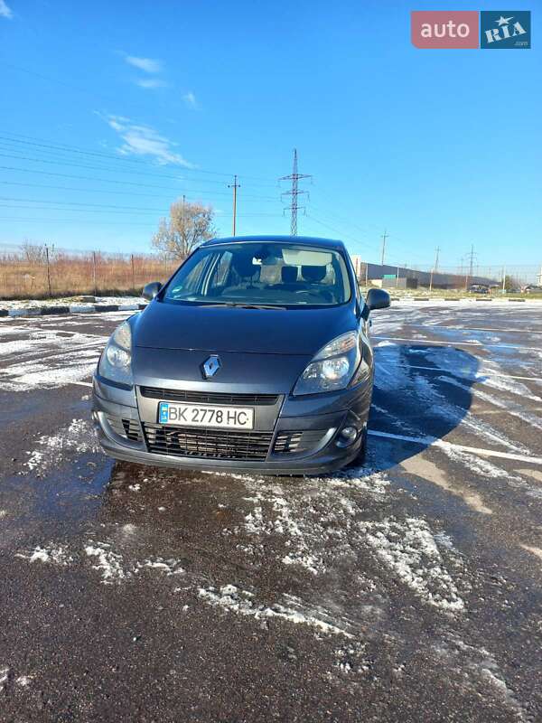 Минивэн Renault Scenic 2009 в Ровно