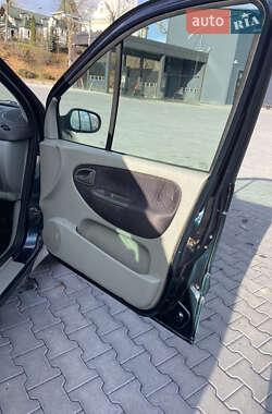 Минивэн Renault Scenic 2001 в 