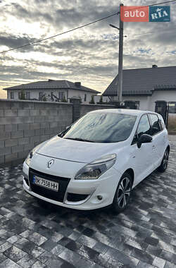 Мінівен Renault Scenic 2011 в Рівному