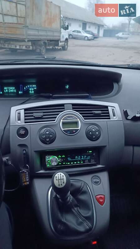 Минивэн Renault Scenic 2008 в Калиновке