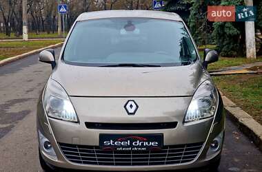 Минивэн Renault Scenic 2010 в Николаеве