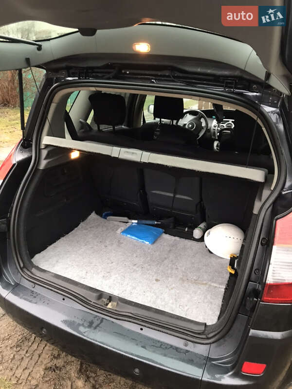 Мінівен Renault Scenic 2008 в Вараші