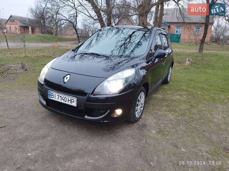 Минивэн Renault Scenic 2010 в Миргороде